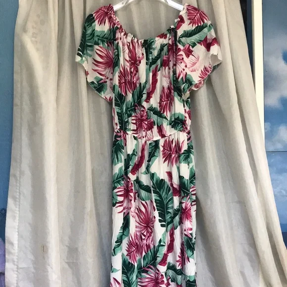 flowy dress from islands Virgin Islands Maxi Dress (Green) FINAL SALE main image 1